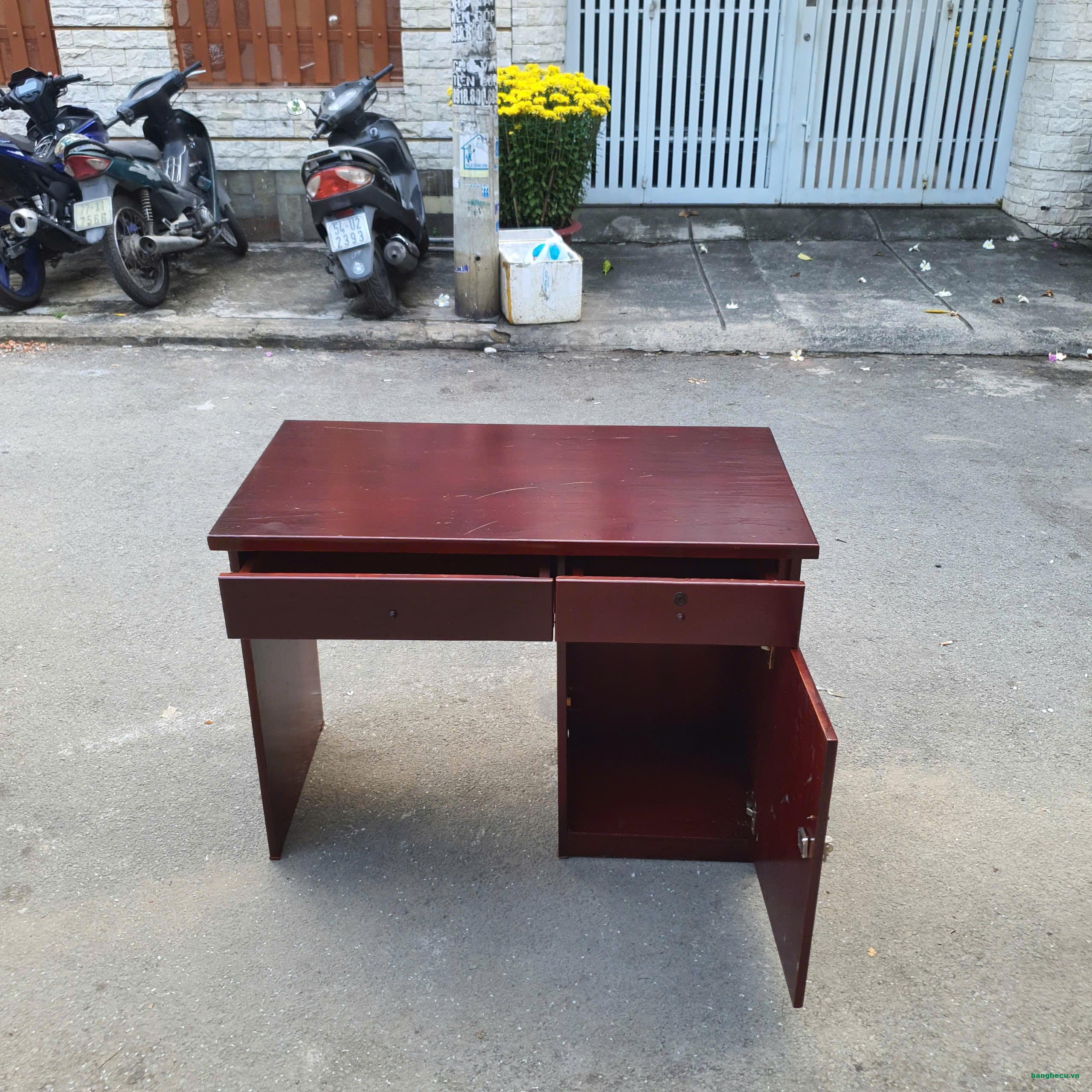 Bàn làm việc gỗ 1m1x60cm có hộc như mới - Ảnh 3