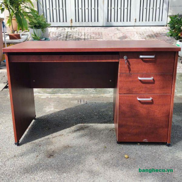 ban-lam-viec-hoa-phat-co-hoc-1m2