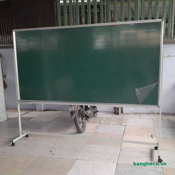 Bảng từ xanh chân di động