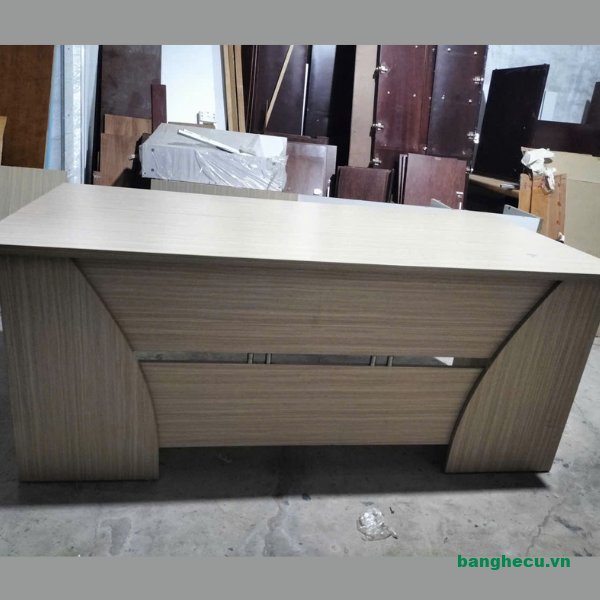 Bàn Giám đốc gỗ MDF 90cmx1m8 màu kem cũ đẹp