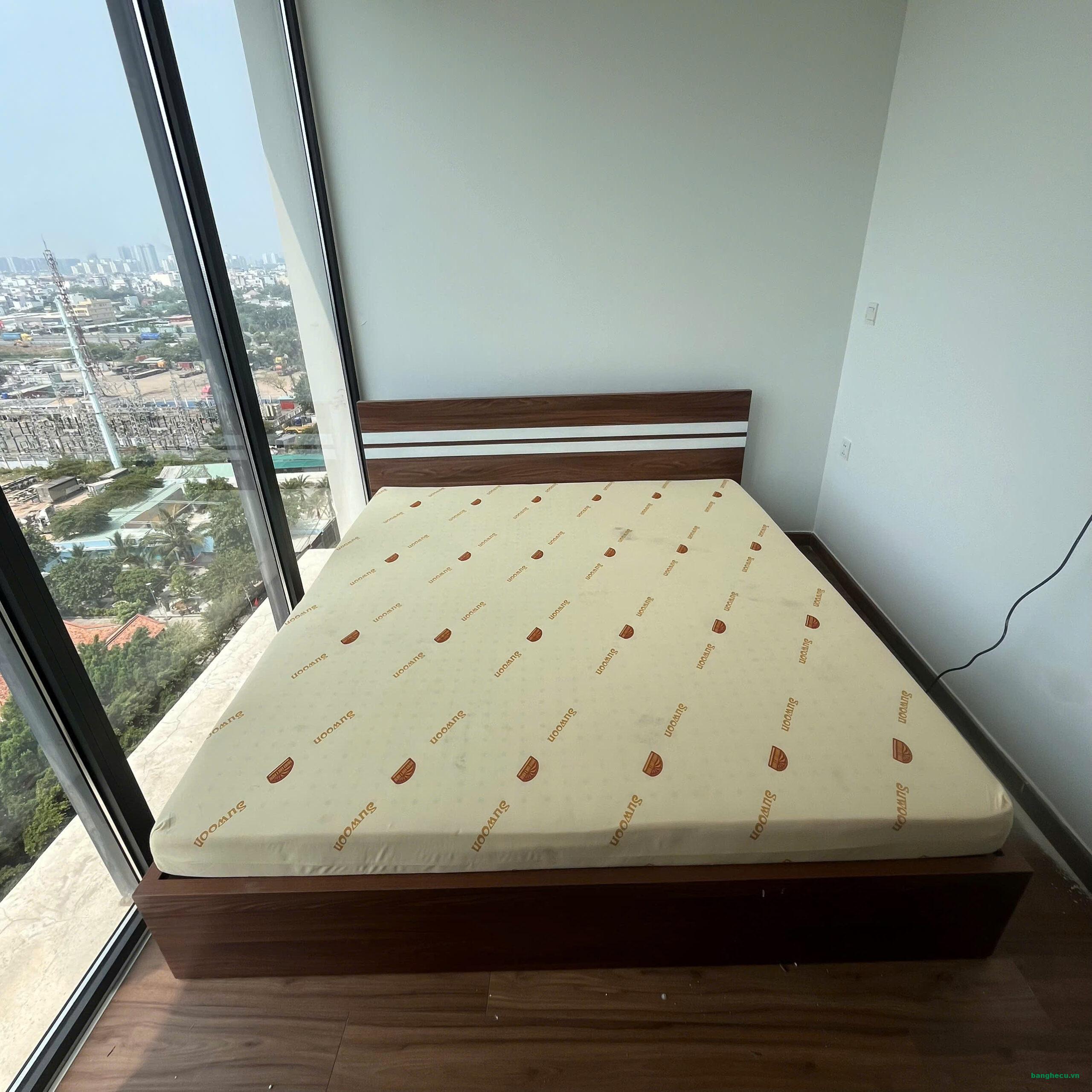 Nệm Suwoon Hàn Quốc 1m8x2m cũ dùng còn tốt