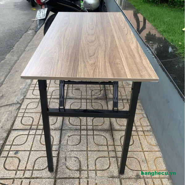 Bàn làm việc xếp gọn chân sắt 1m2x60cm mới 100%