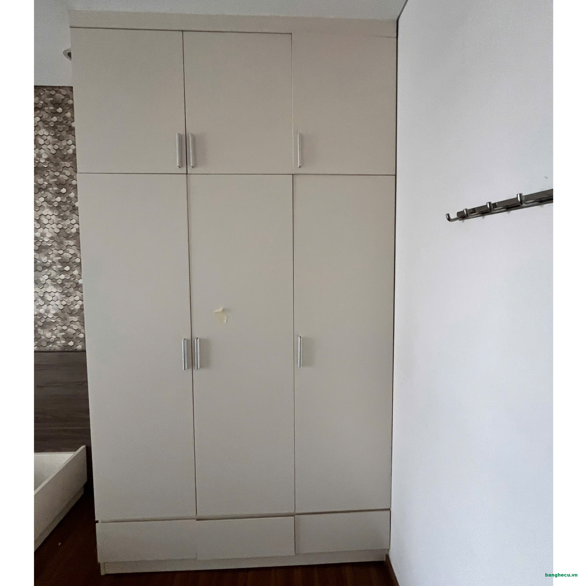 Tủ quần áo gỗ MDF kịch trần 1m5x2m7 như mới