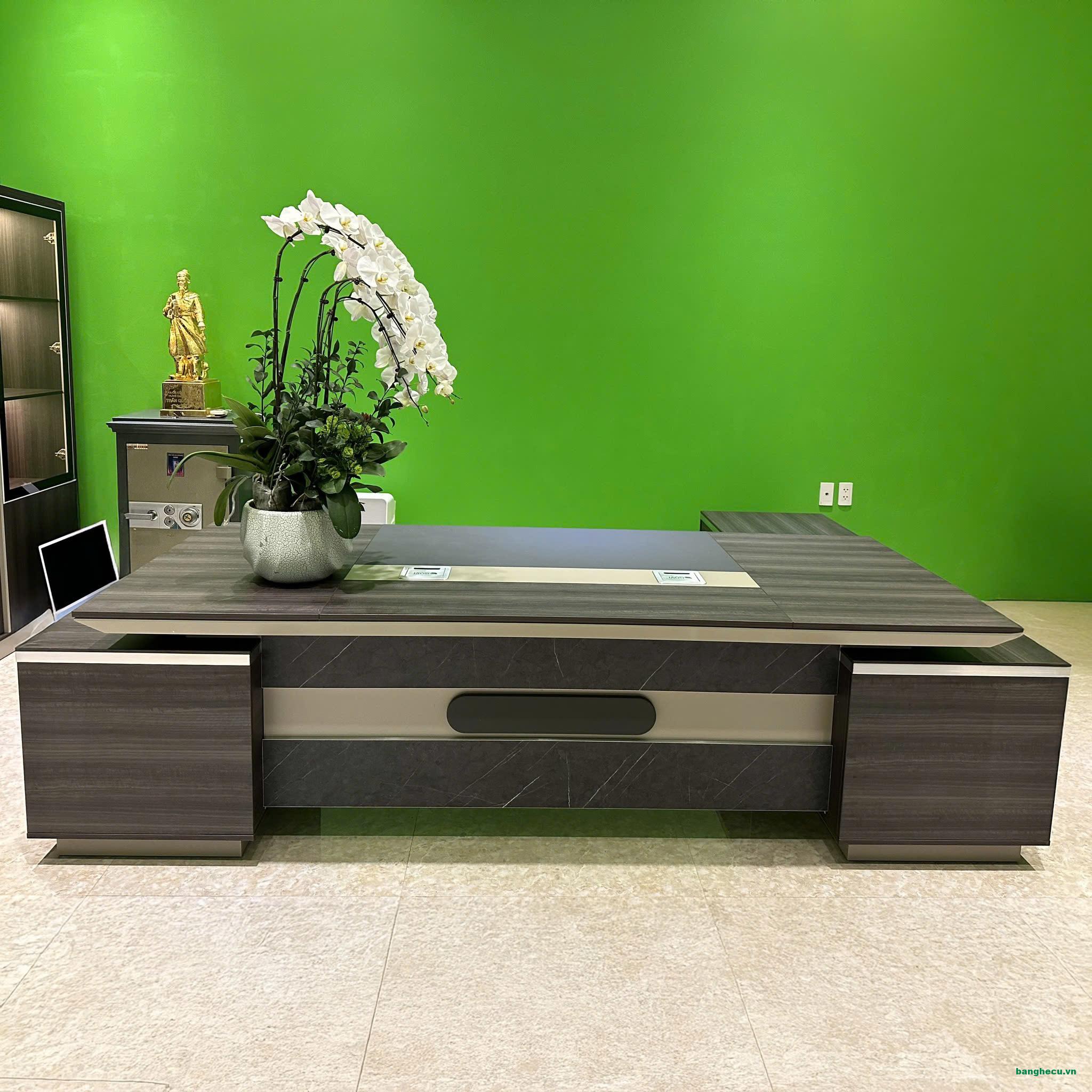 Thanh lý Bàn Giám đốc chữ L tồn kho