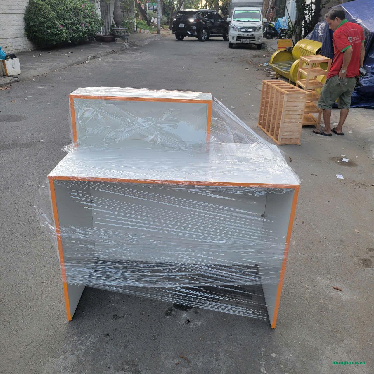 Quầy lễ tân, quầy thu ngân 1m giá xưởng - Ảnh 2