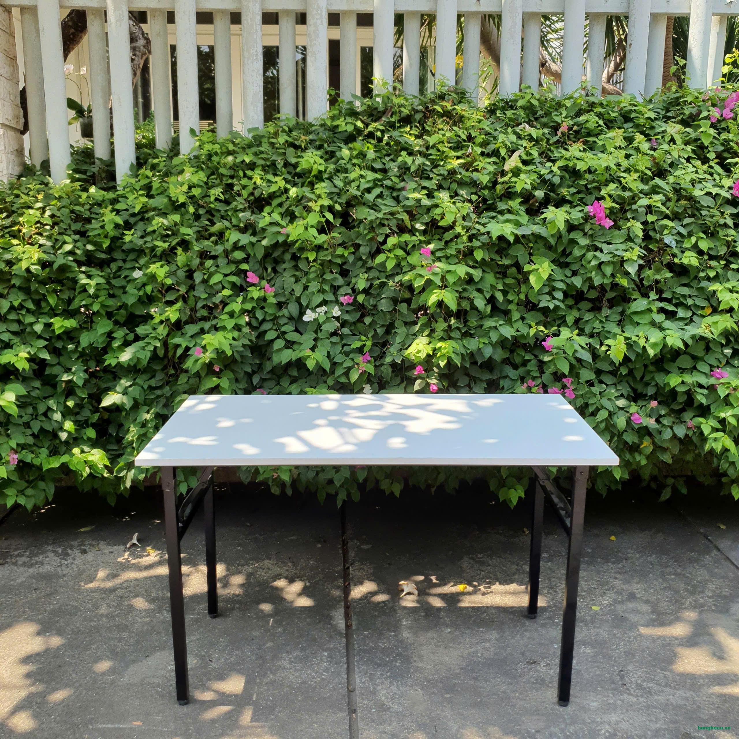 Bàn làm việc chân sắt xếp 1m2x60cm thanh lý