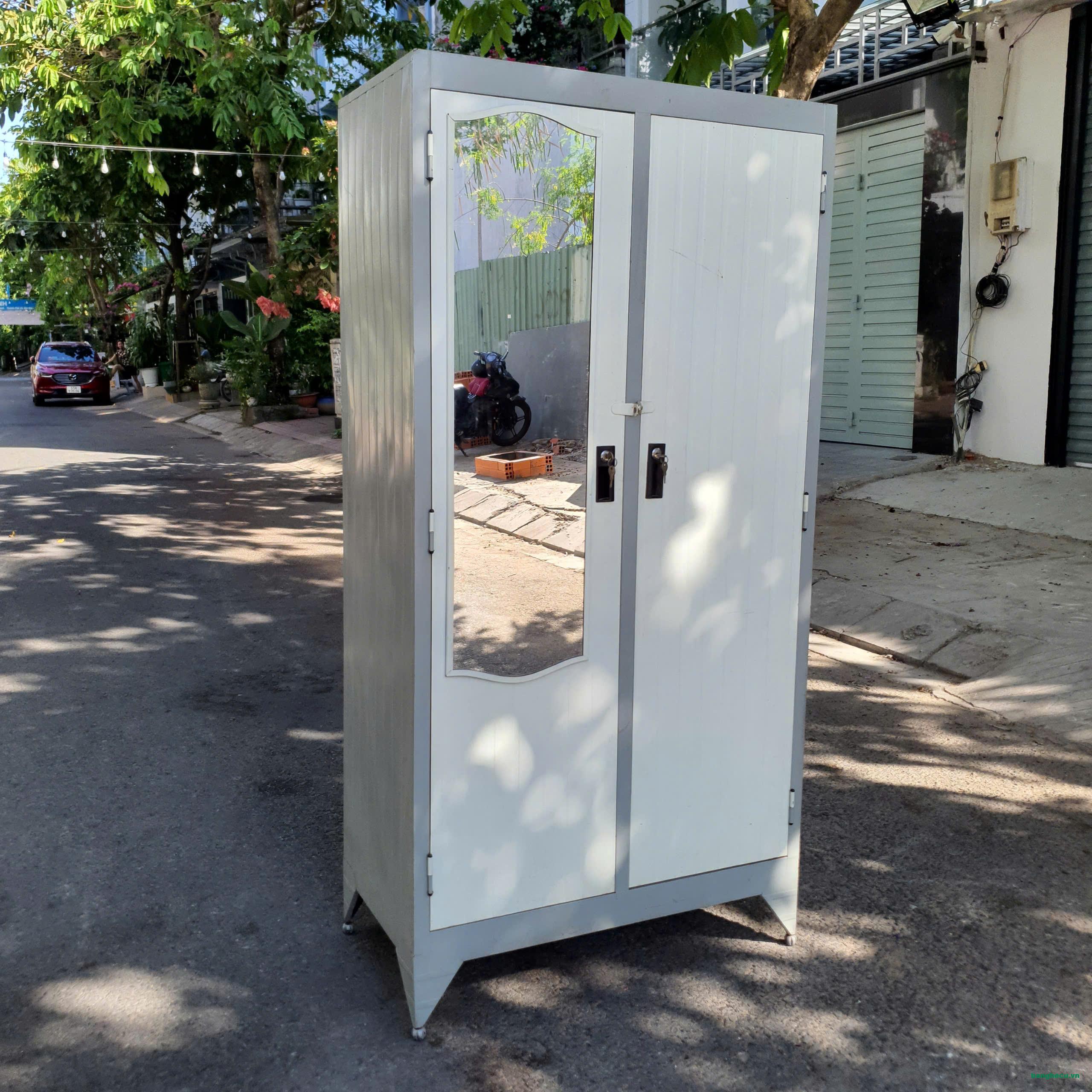 Tủ quần áo sắt 2 cánh 90cmx1m8 thanh lý
