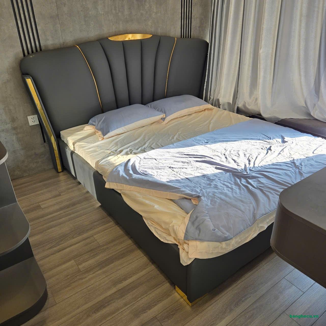 Giường bọc nệm 1m8x2m cao cấp
