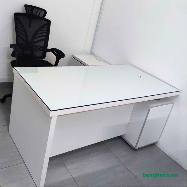 Bàn làm việc GIám đốc chữ L chân sắt 1m6x1m6 thanh lý