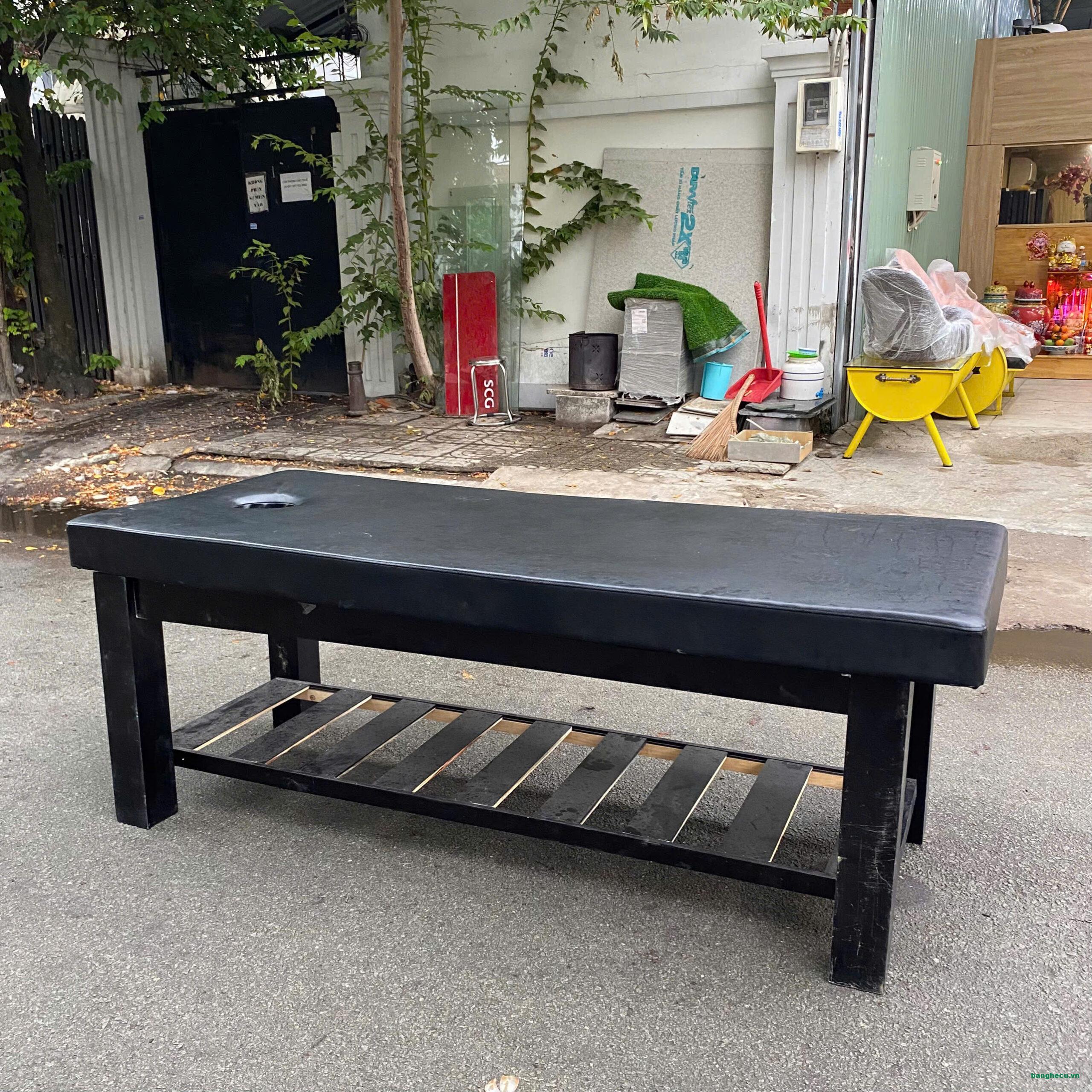 Giường massage gỗ mặt nệm bọc da tiệm spa thanh lý