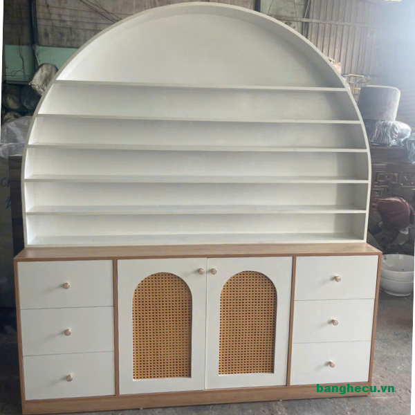 Tủ trưng bày mỹ phẩm nail spa vòng cung độc đáo
