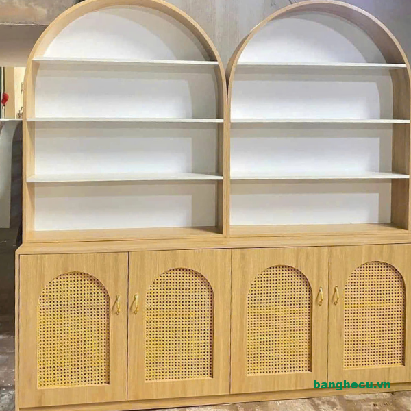 Tủ kệ trưng bày gỗ màu nâu sang trọng