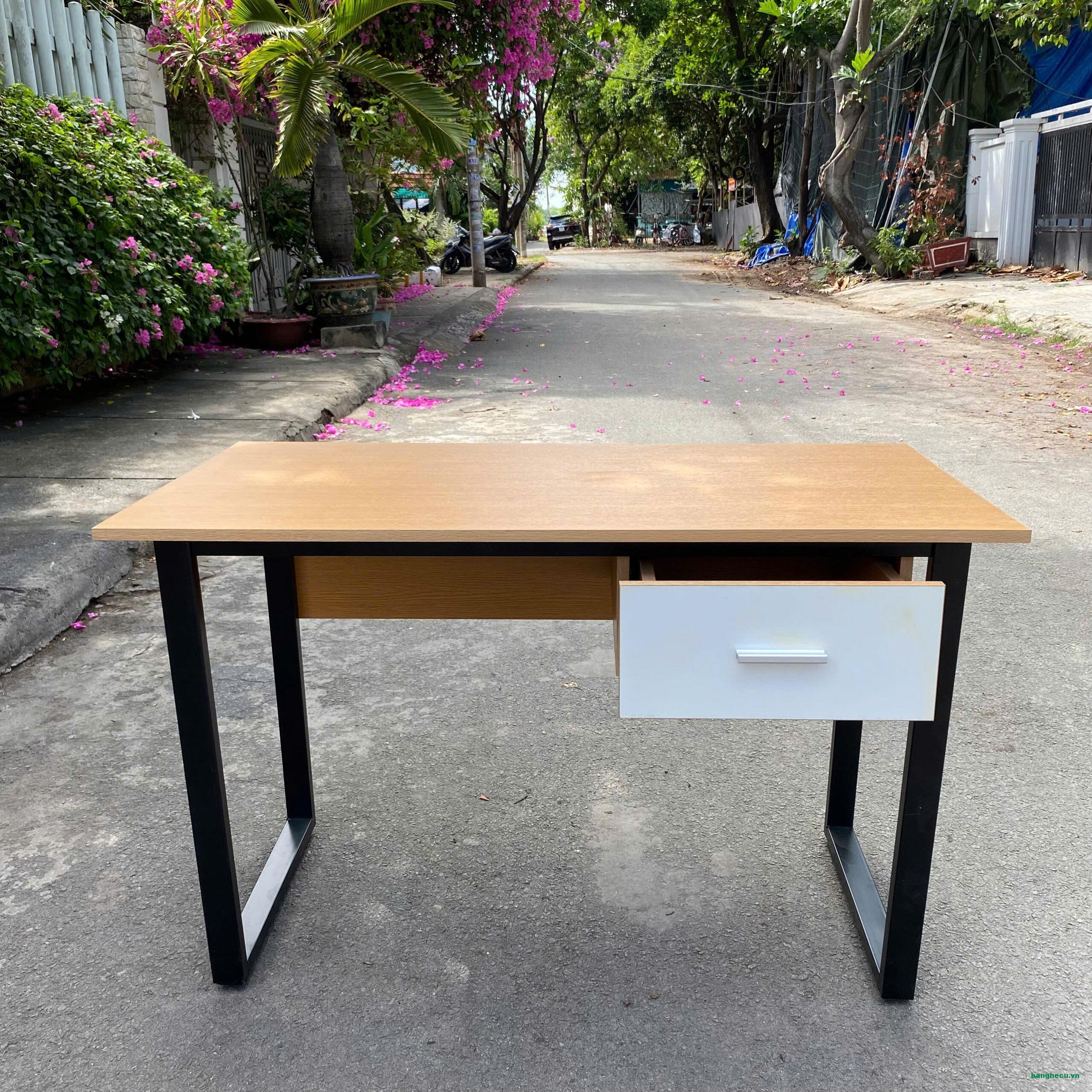 Bàn làm việc 1m2 chân sắt có hộc mới 100% - Ảnh 3