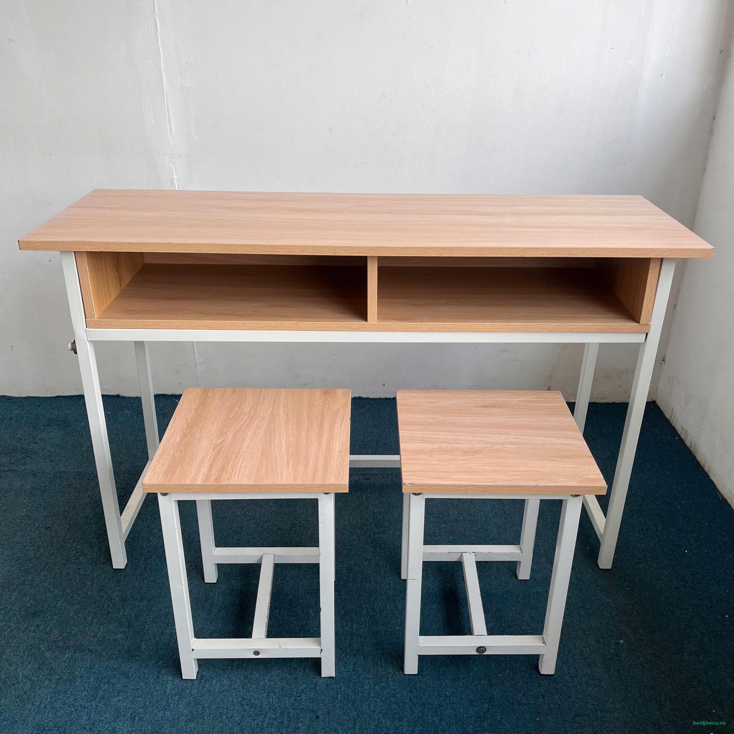 Bộ bàn ghế học sinh mặt gỗ chân sắt thanh lý