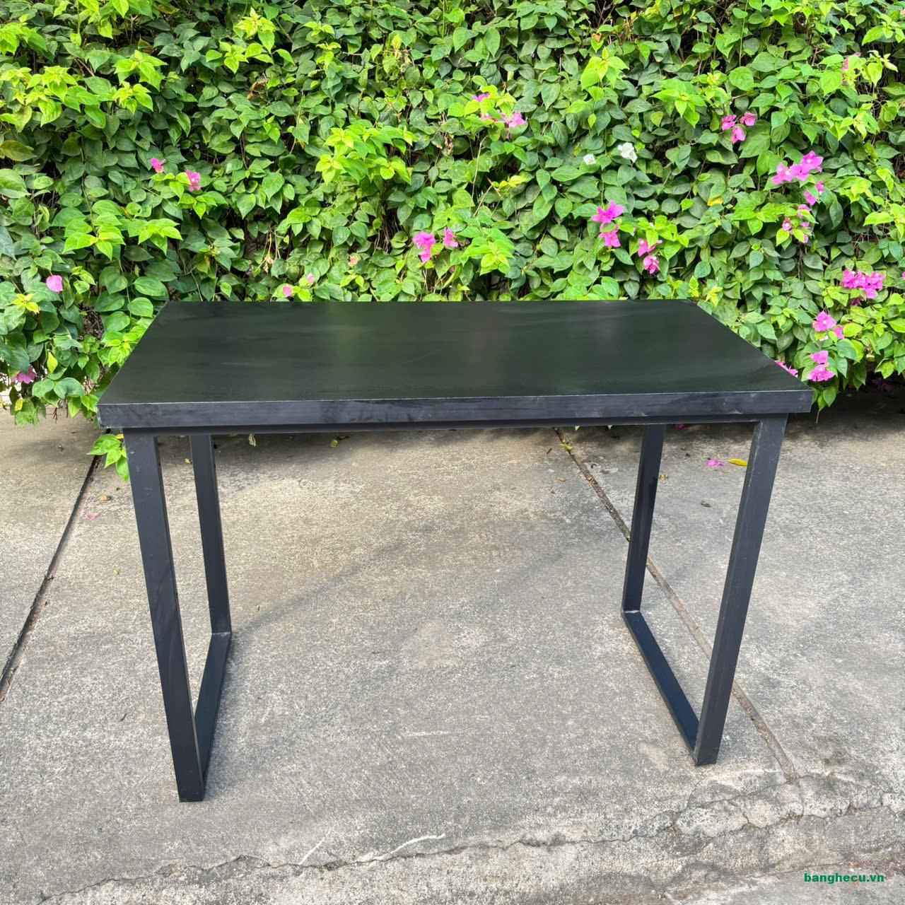 Bàn chân sắt 1mx50cm dày dặn, như mới