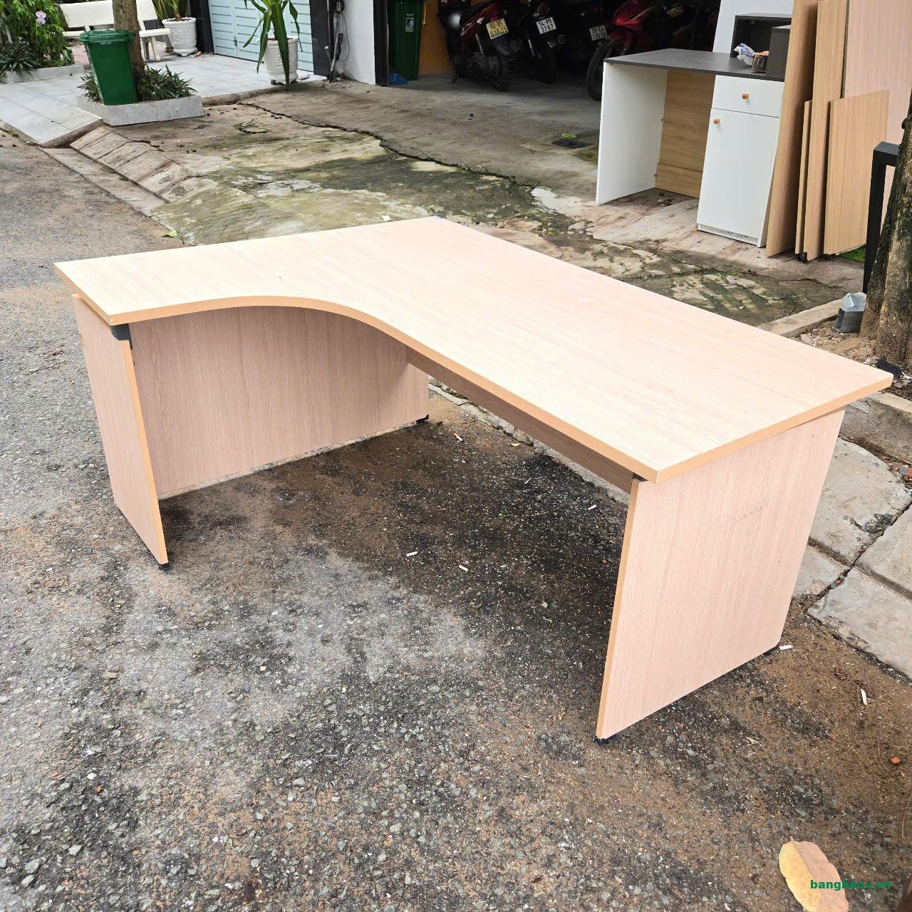 Bàn làm việc Hòa Phát chữ L 1m6x1m2 mới 90% - Ảnh 2