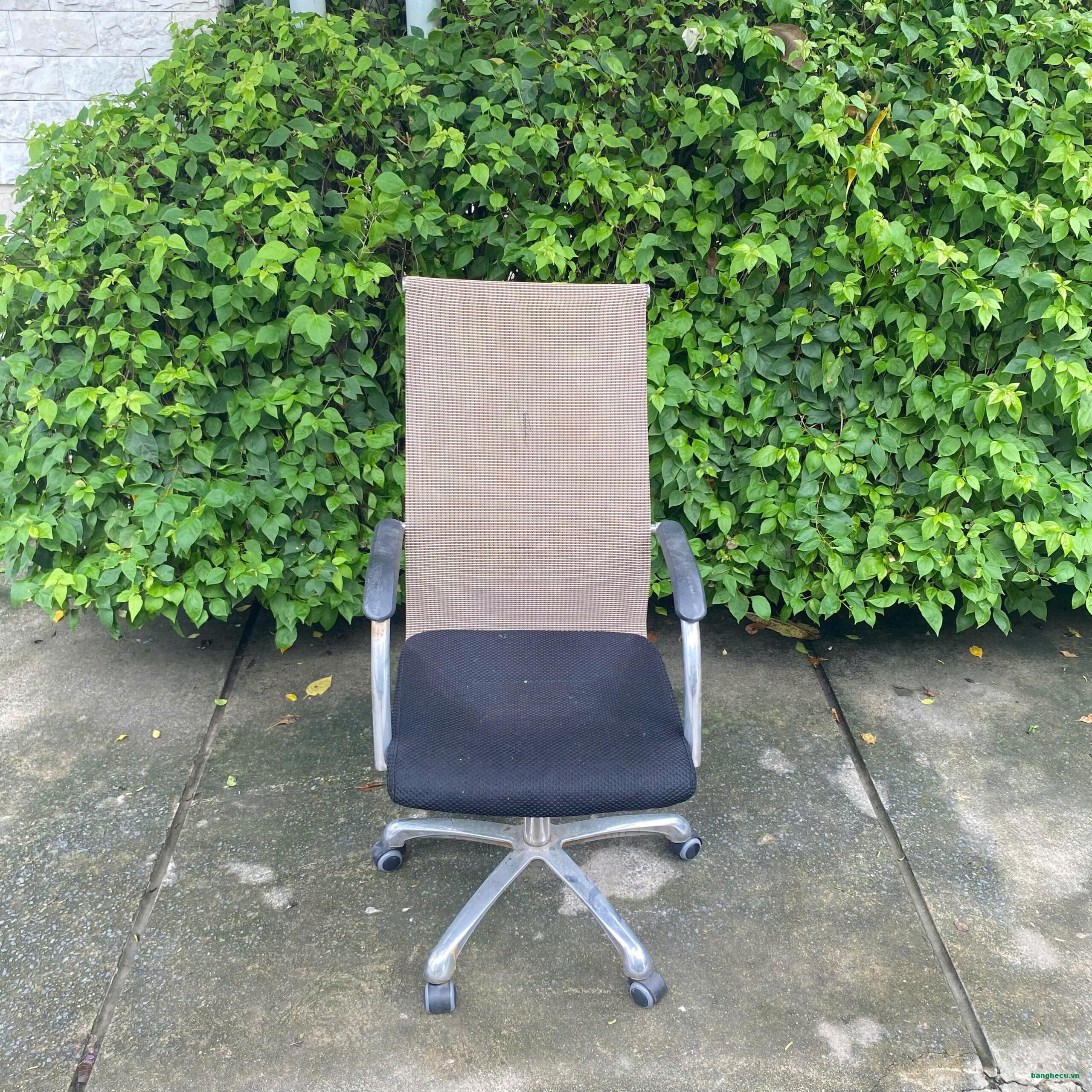 Thanh lý ghế xoay lưới lưng cao