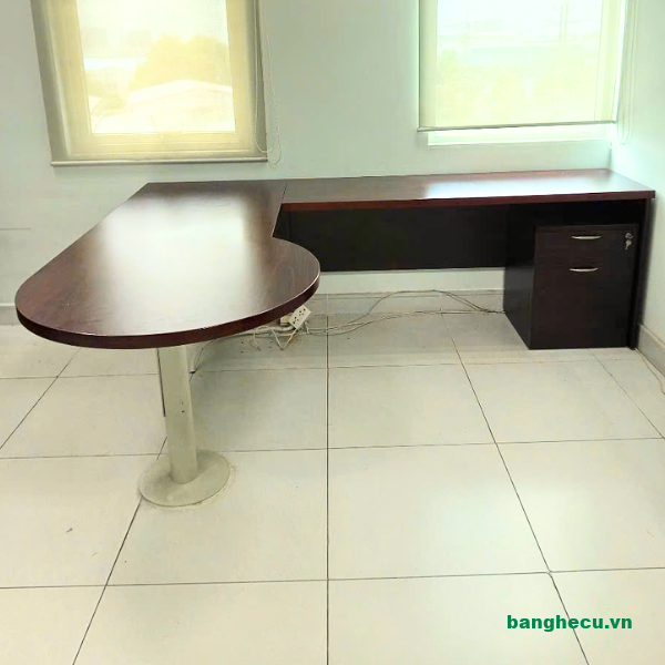 Thanh lý bàn Giám đốc L 1m8x1m6 - Ảnh 2