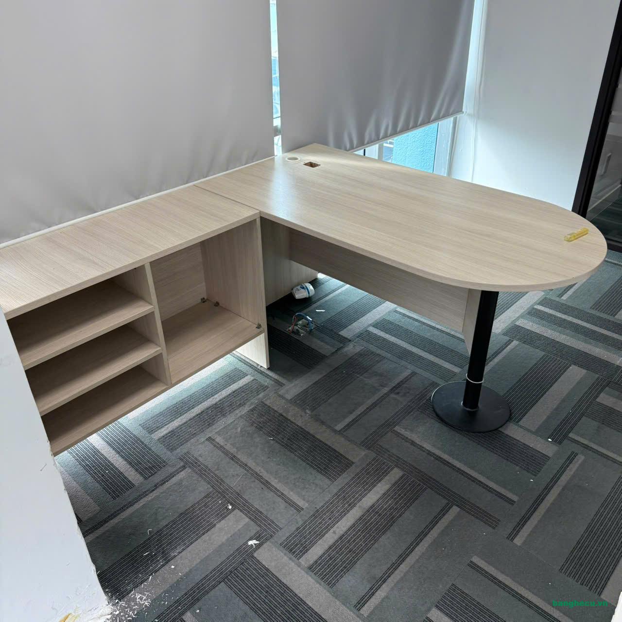 Bàn Trưởng phòng chữ L 1m75x1m5 như mới - Ảnh 3