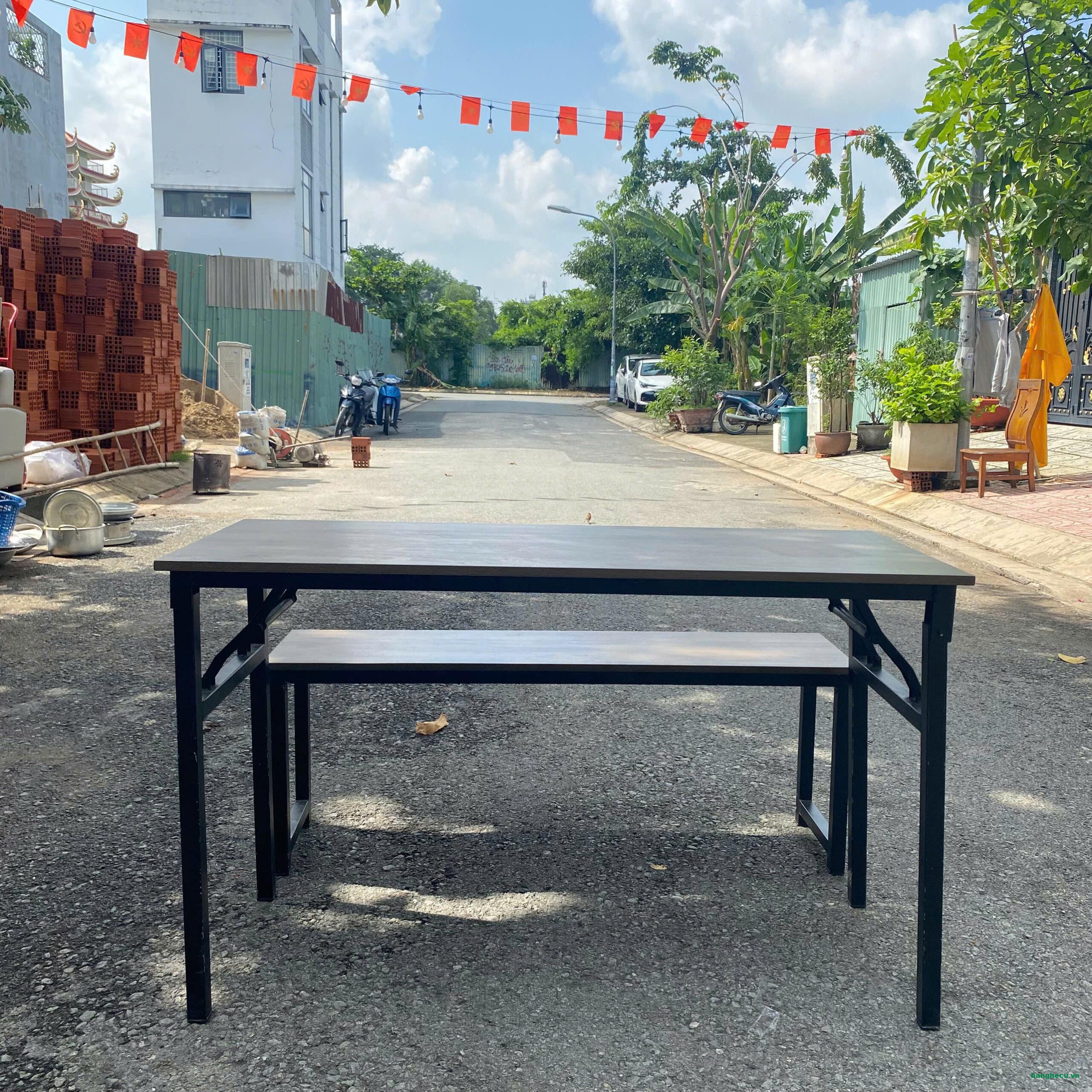 bo-ban-ghe-hoc-sinh-cu