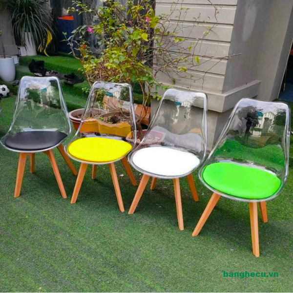 ghe-cafe-eames-trong-suot