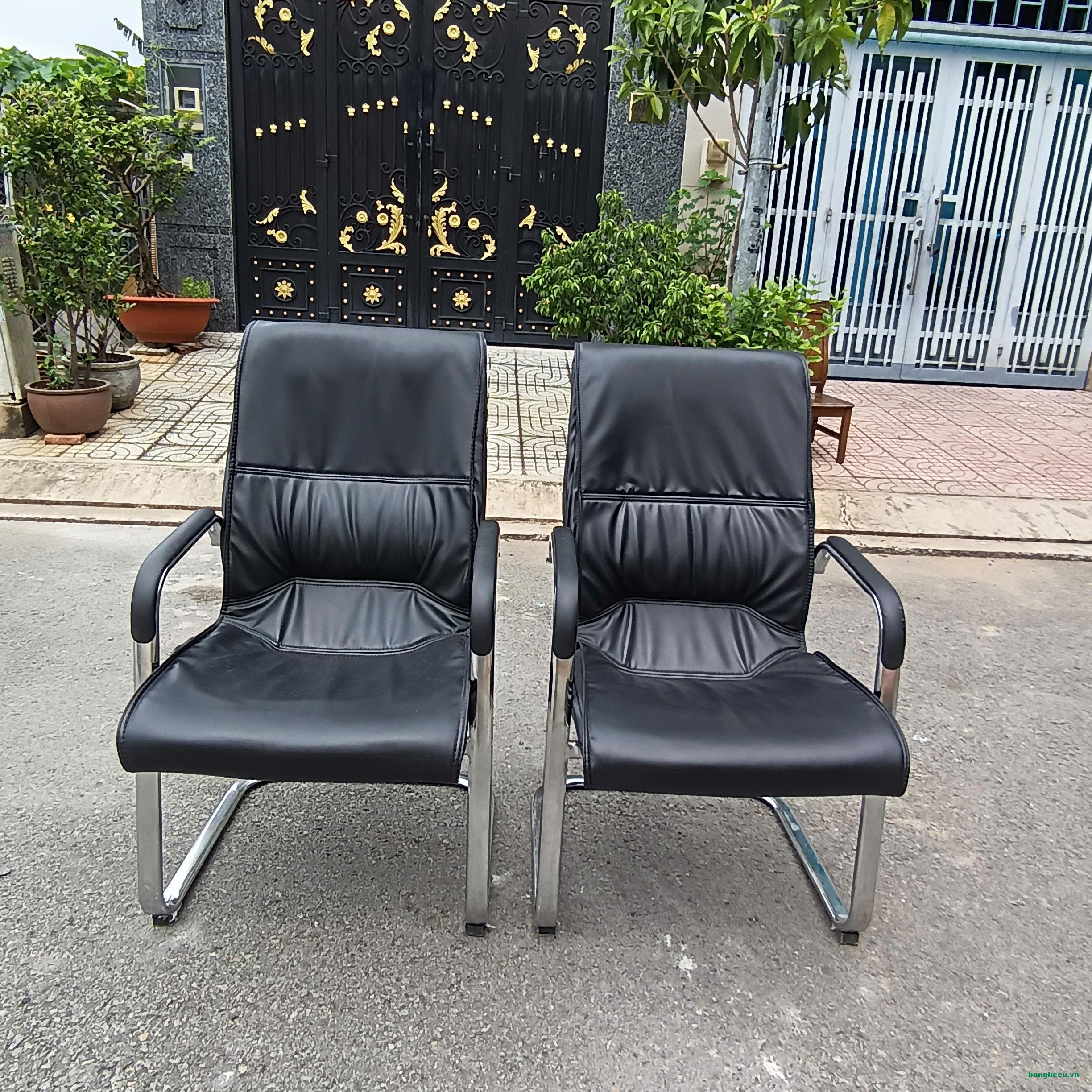 Ghế quỳ văn phòng bọc da chân inox mới 90%