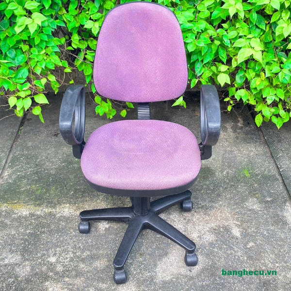 ghe-xoay-hoa-phat-boc-vai-tim