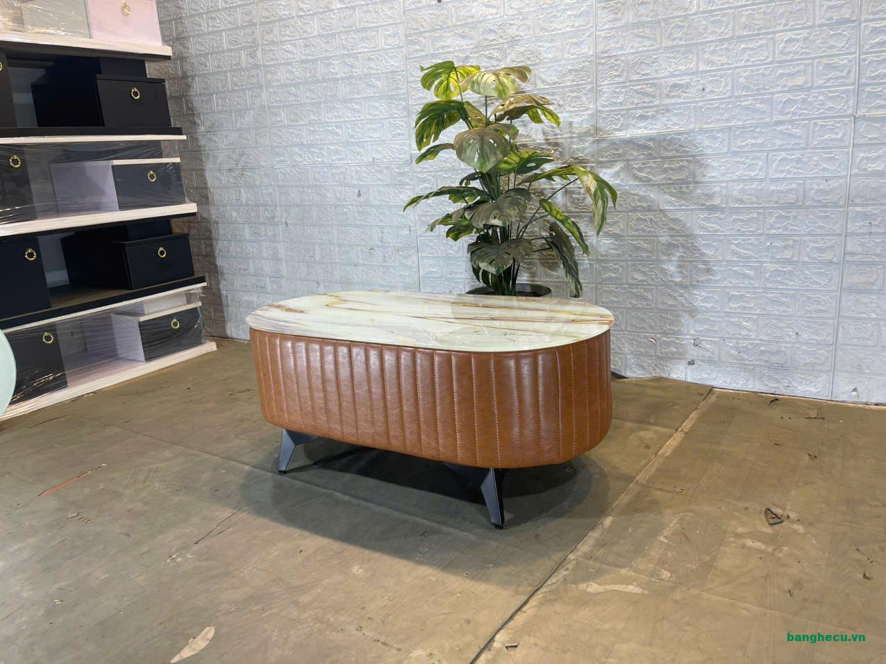 ban-tra-sofa-boc-da-mat-da-nau-van-may-sang