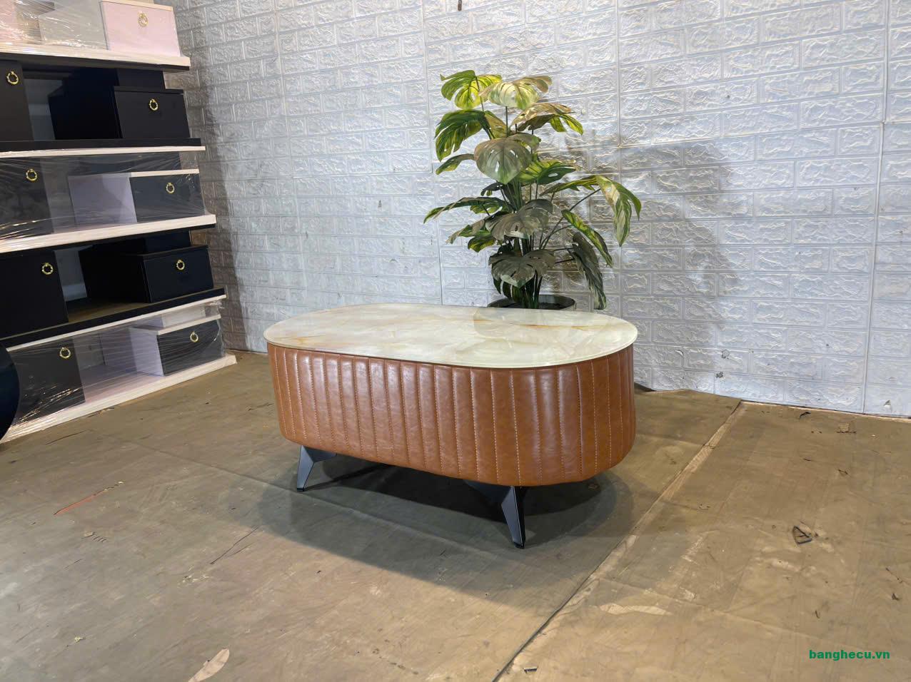 ban-tra-sofa-boc-da-mat-da-nau-van-may