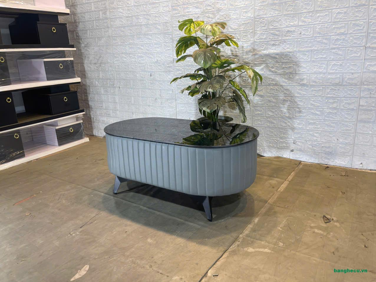 ban-tran-sofa-boc-da-mat-da--sang-trong