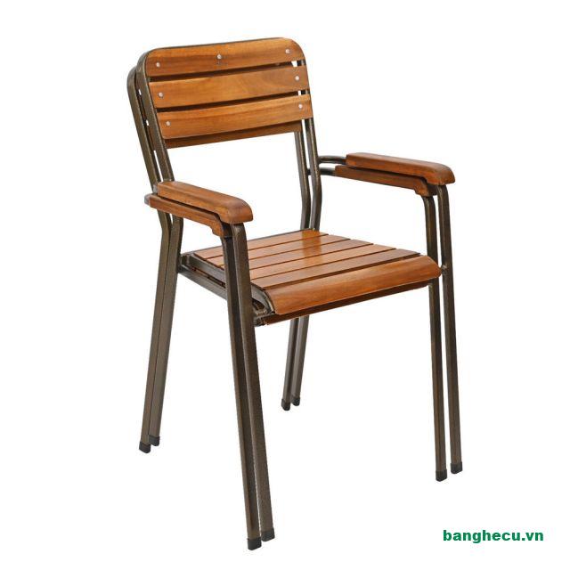 ghe-cafe-ngoai-troi-go-fansipan-moon-xep-chong