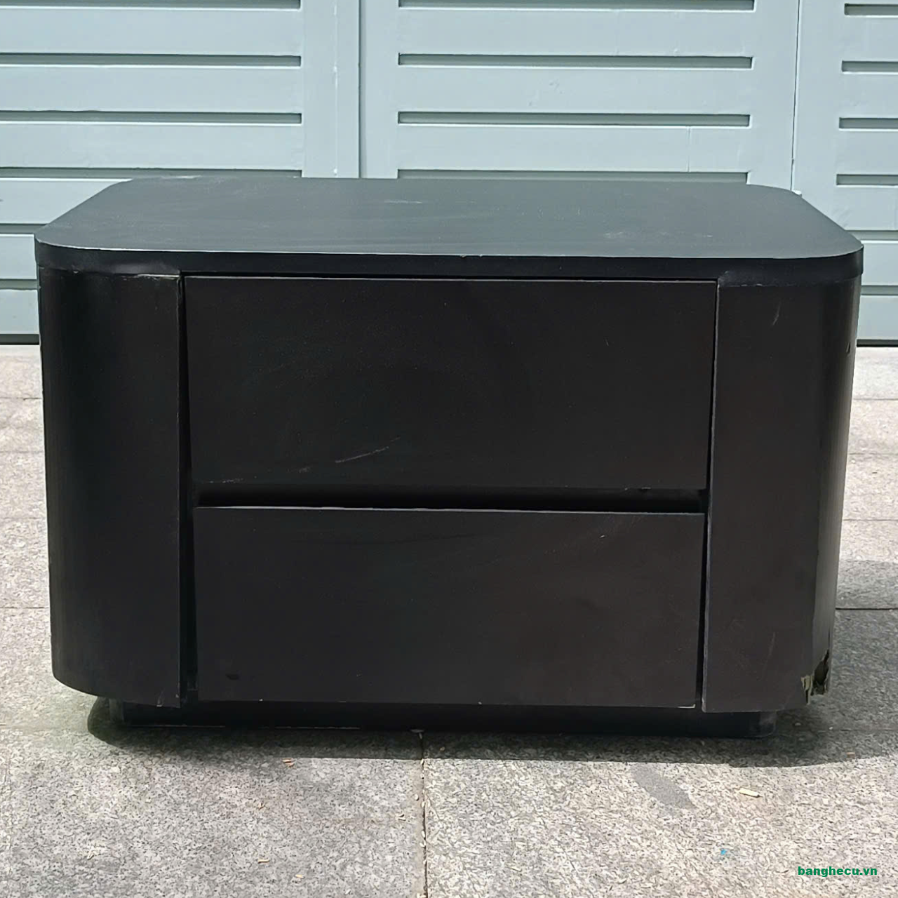 Tab đầu giường 2 ngăn gỗ MDF màu đen như mới