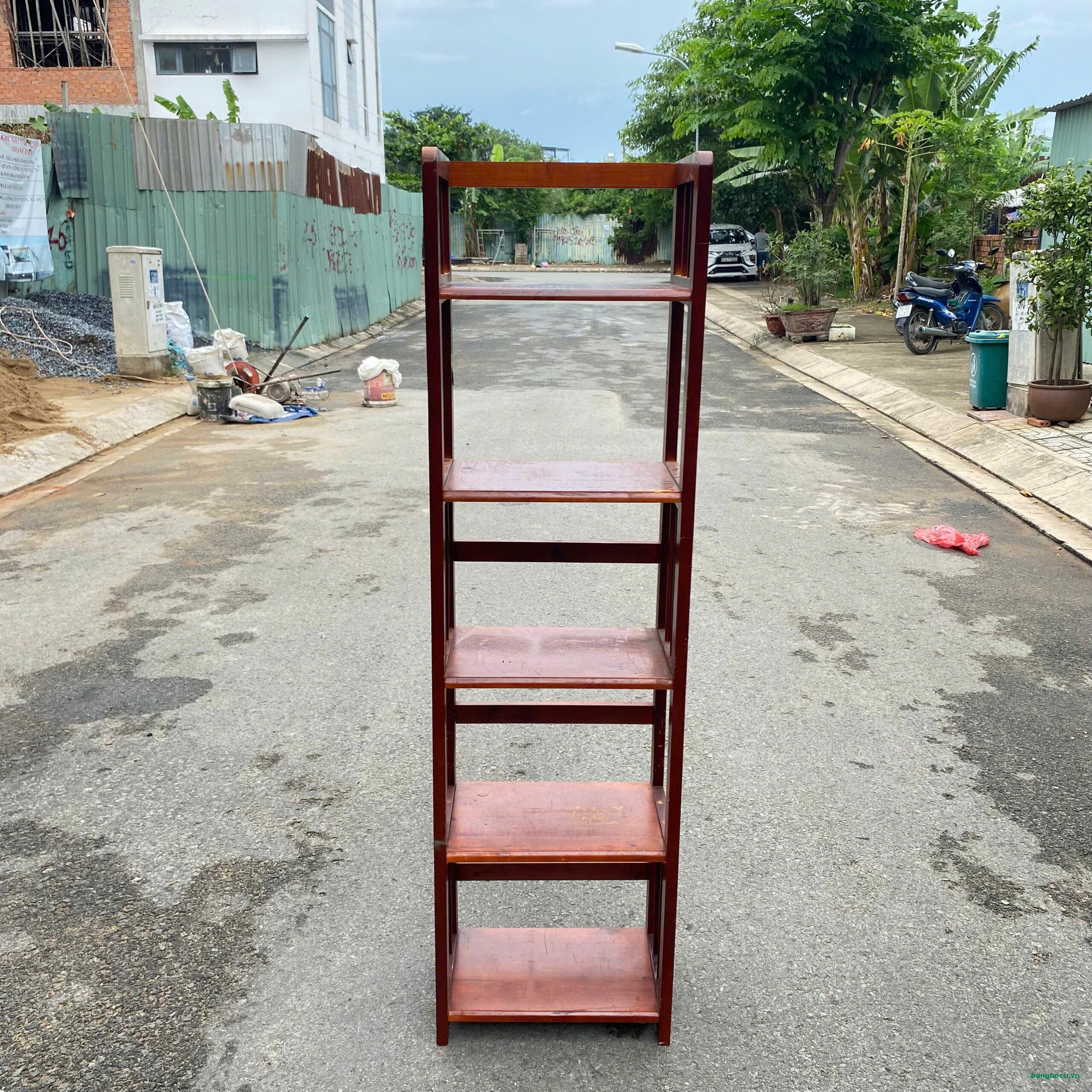 thanh-ly-ke-sach-go-5-tang