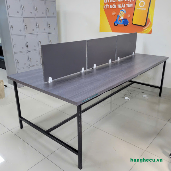 Bàn làm việc nhóm 6 người có vách ngăn mới 95%