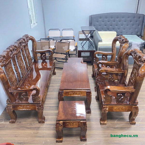 salon-go-tram-bong-vang-tay-10-cham-rong