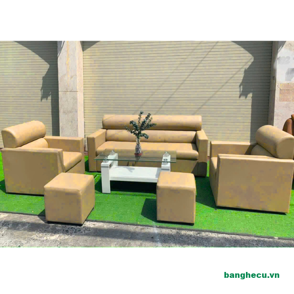 sofa-van-phong-boc-da-mau-be