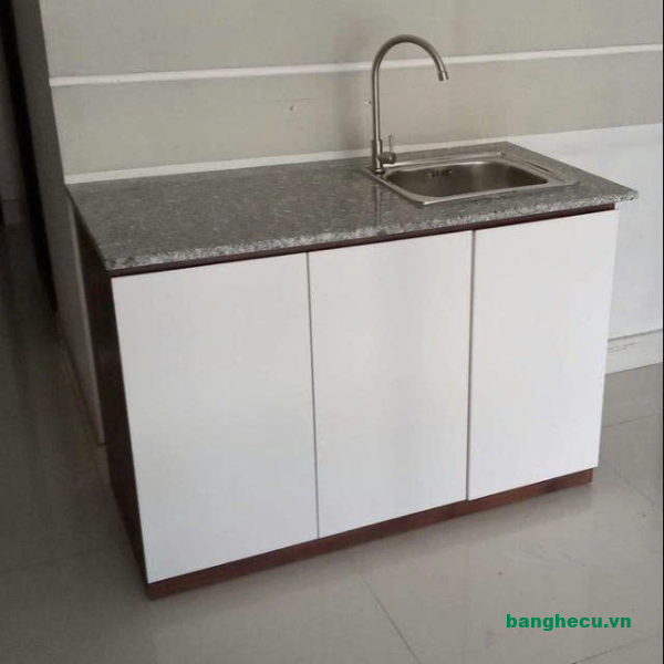 Tủ bếp gỗ công nghiệp mặt đá tồn kho mới 99%