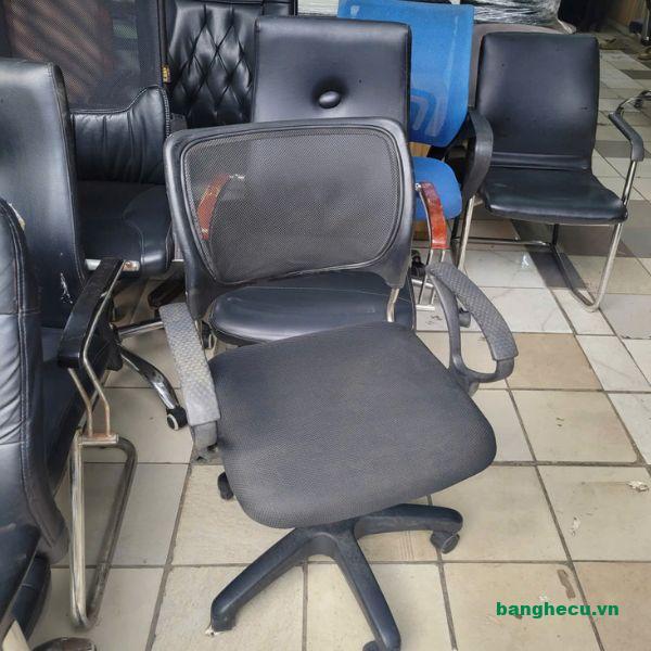 ghe-xoay-nhan-vien-lung-luoi