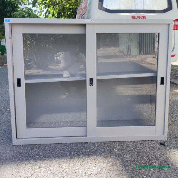Tủ tài liệu sắt Hòa hát cửa kính lùa thanh lý