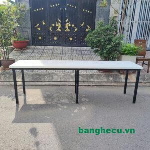 Thanh lý bàn làm việc 2m4 x 60cm màu trắng