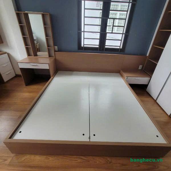 Giường ngủ kiểu Nhật 1m8x2m mới 95%