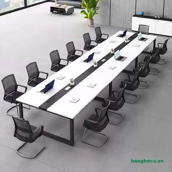 Thanh lý bàn họp 4m8 chân sắt dày dặn tồn kho