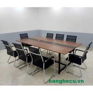 Thanh lý bàn họp chân sắt 8 người tồn kho