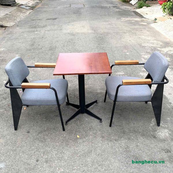 Thanh lý bộ bàn ghế sofa cafe Napa chân sắt phi tiễn - Ảnh 3