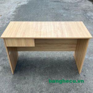 Alternative view of Bàn làm việc 1m2 có 1 ngăn kéo màu kem tồn kho