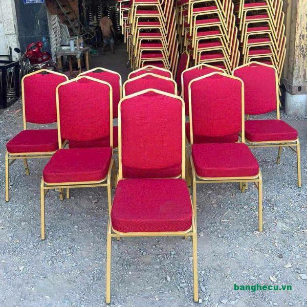 Ghế nhà hàng tiệc cưới nệm cao tồn kho