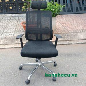 Ghế văn phòng chân xoay có tựa đầu hiệu Hòa Phát