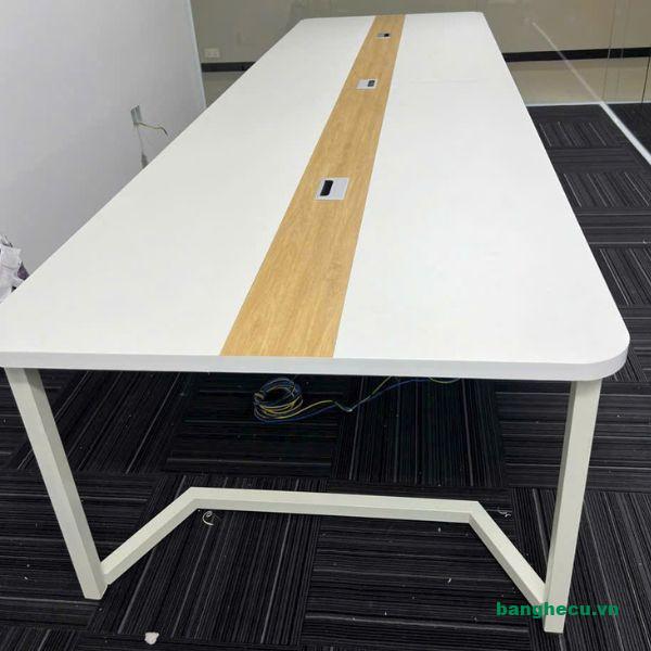 Bàn họp văn phòng chân sắt chữ U hiện đại tồn kho