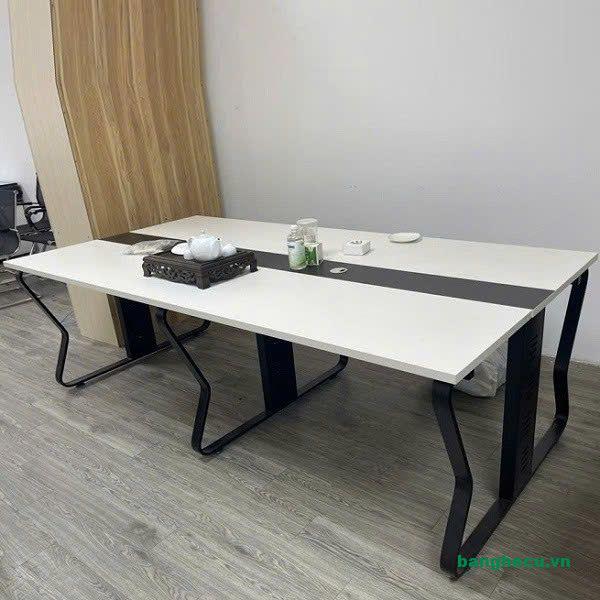 Bàn họp 2m4 hiện đại chân sắt nhập khẩu cao cấp
